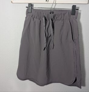 Lululemon On The Fly Skirt in Dusty Purple sz 4